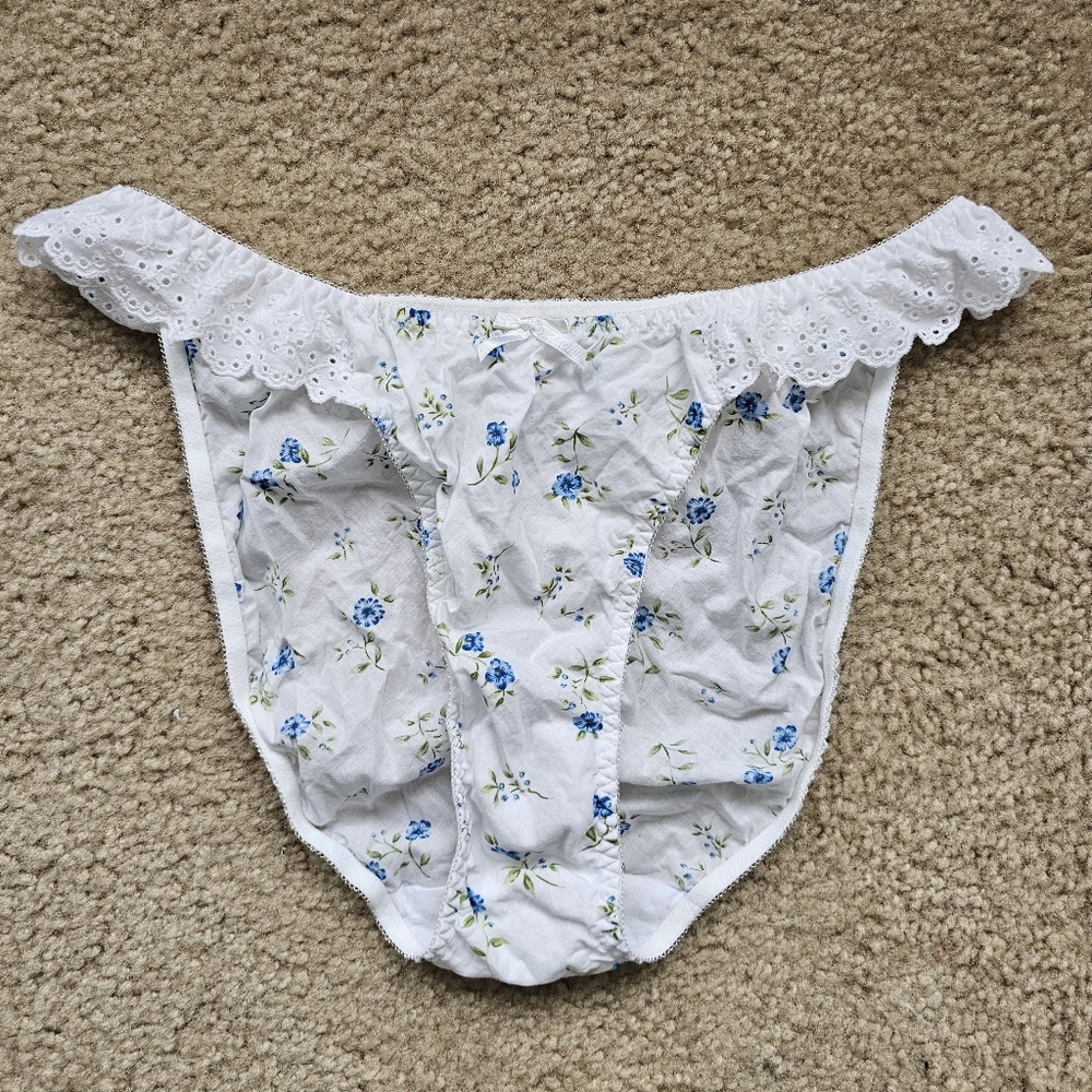 Vintage y2k Victorias Secret hi leg bikini dainty floral cotton eyelet large